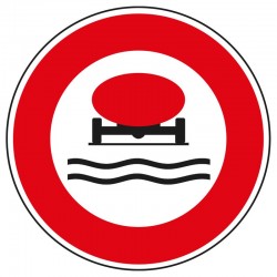 Interdit aux véhicules transportant des marchandises polluantes