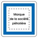 Station service (avec logo de la société pétrolière)