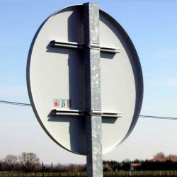 Support galvanisé pour panneau de signalisation